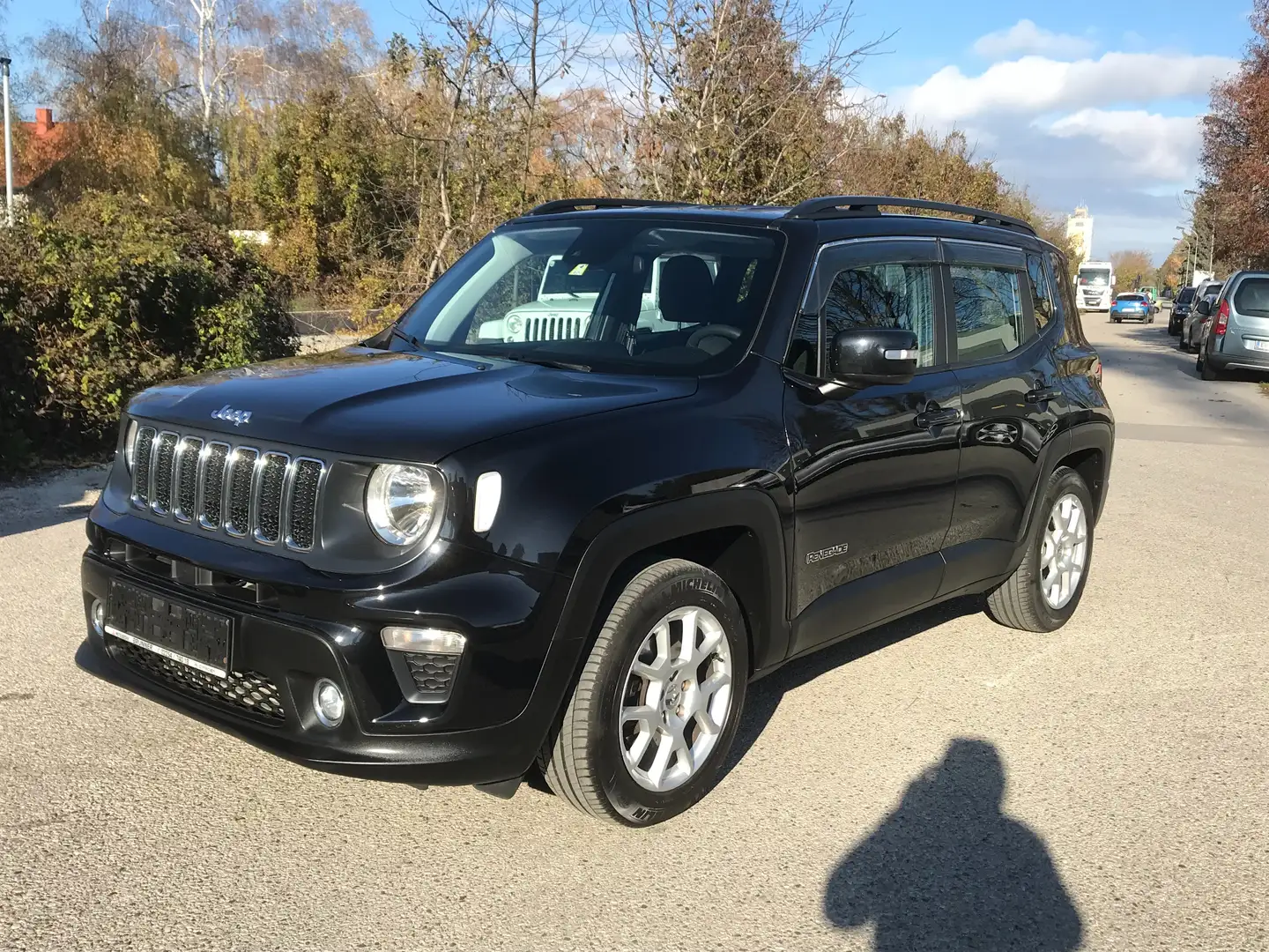 Jeep Renegade 1,6 Multijet II FWD 6DDCT 120 Longitude Aut. Schwarz - 1