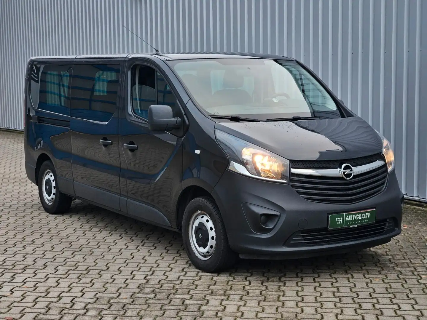Opel Vivaro B L2H1 2,9t lang#9-Sitz#AHK#2xKlima#2xTür Schwarz - 2