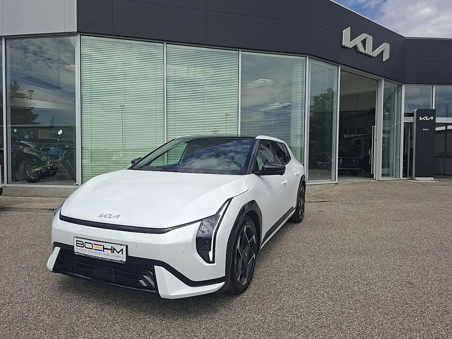 Kia EV4 HB FWD 81,4kWh GT-Line  "BARKAUFPREIS" Weiß - 1