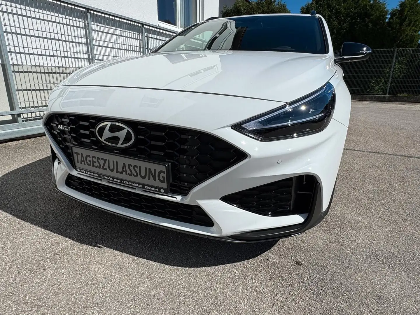Hyundai i30 1.5 T-GDI Hybrid N Line DCT Белый - 1
