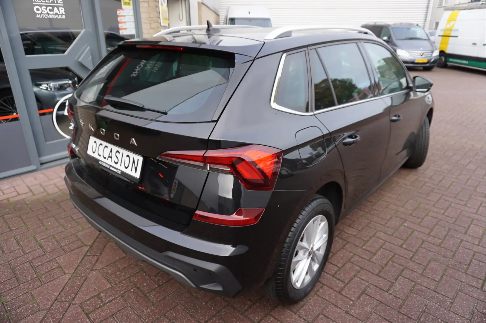 Skoda Kamiq 1.0 TSI Selection Automaat Noir - 2