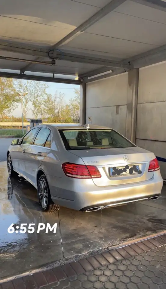 Mercedes-Benz E 220