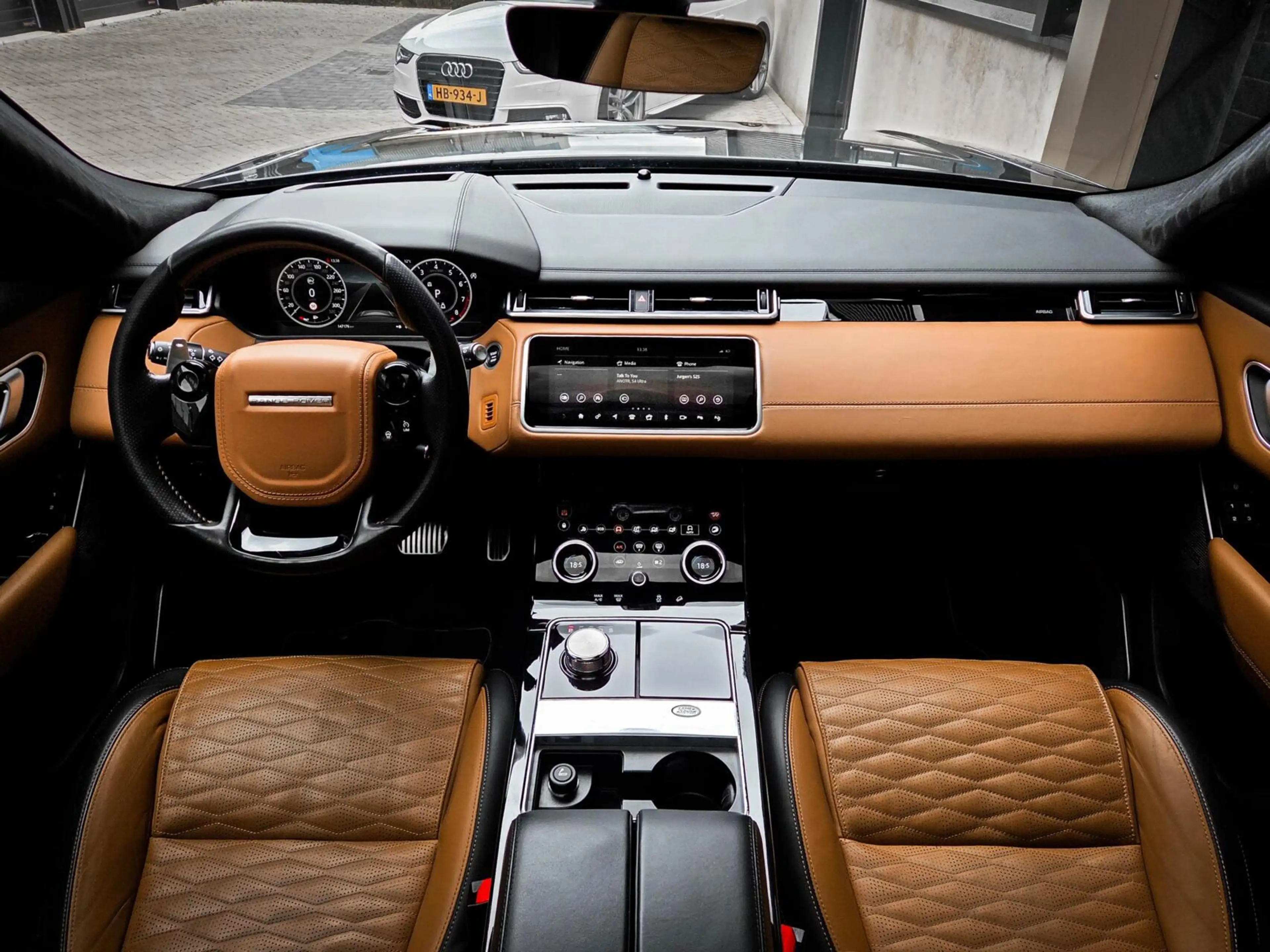 Land Rover Range Rover Velar SV 5.0 V8 | PANO | E. TREKHAAK | MASSAGE | MERIDIA — photo 2