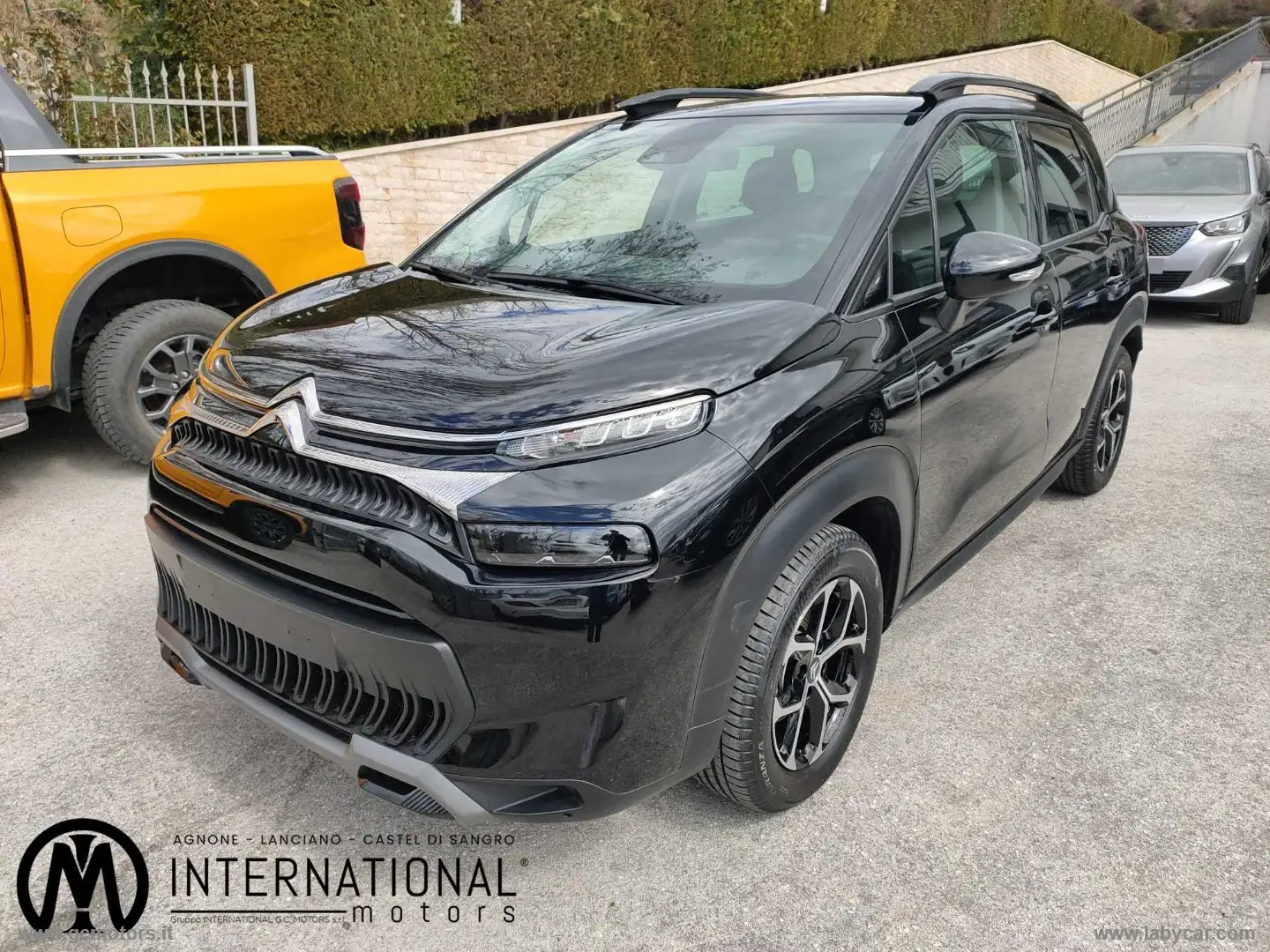 Citroen C3 Aircross PureTech 110 S&S Plus Schwarz - 1