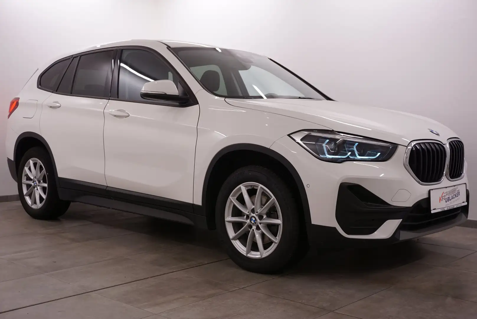 BMW X1 sDrive 18d // Anhängervorrichtung // Blanc - 1