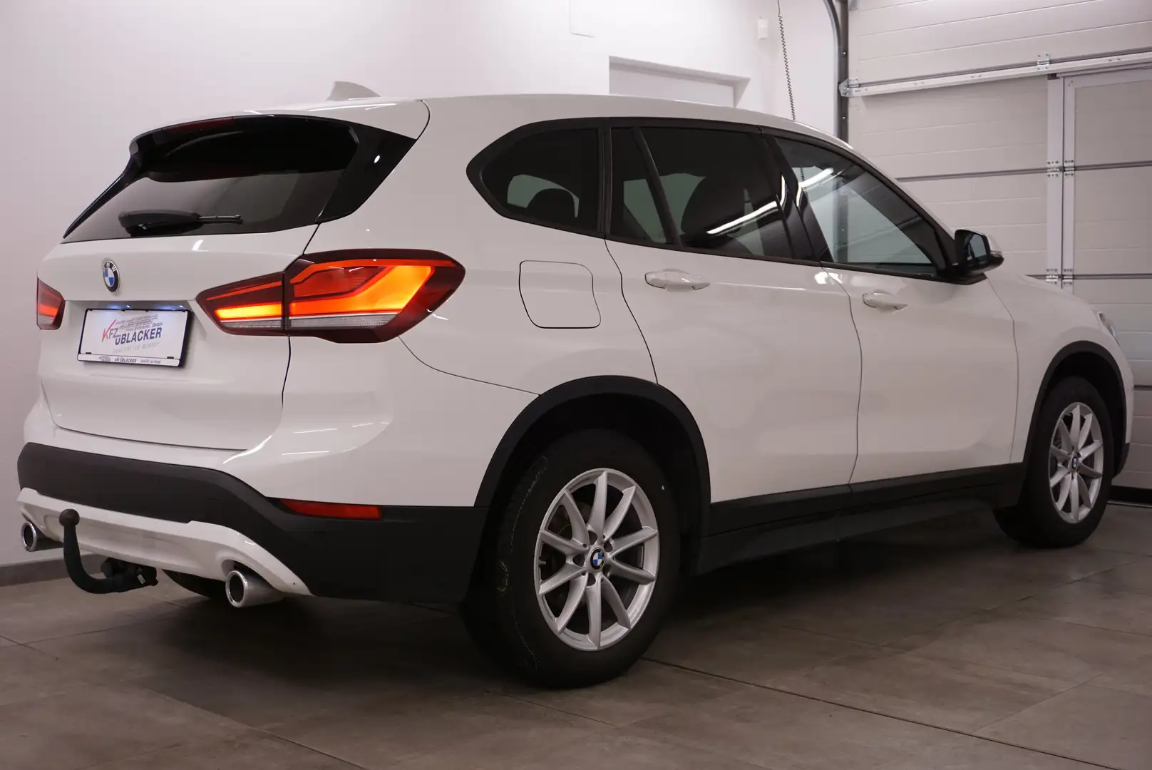 BMW X1 sDrive 18d // Anhängervorrichtung // Blanc - 2