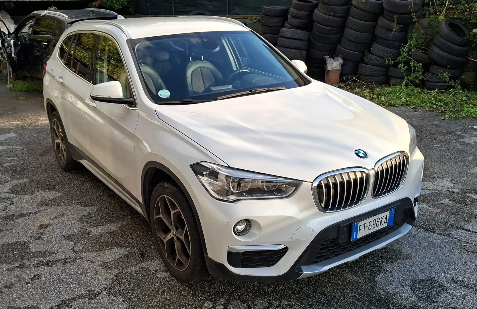 BMW X1 X1 sDrive18d xLine Wit - 1