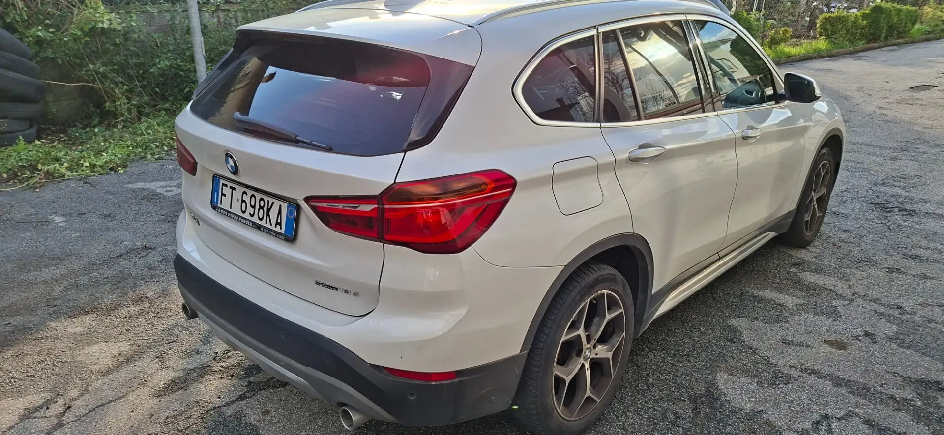 BMW X1 X1 sDrive18d xLine Wit - 2