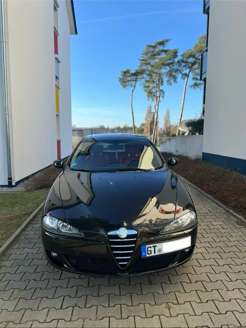 Alfa Romeo 147 1.9 JTD 8V M-Jet Impression Schwarz - 2