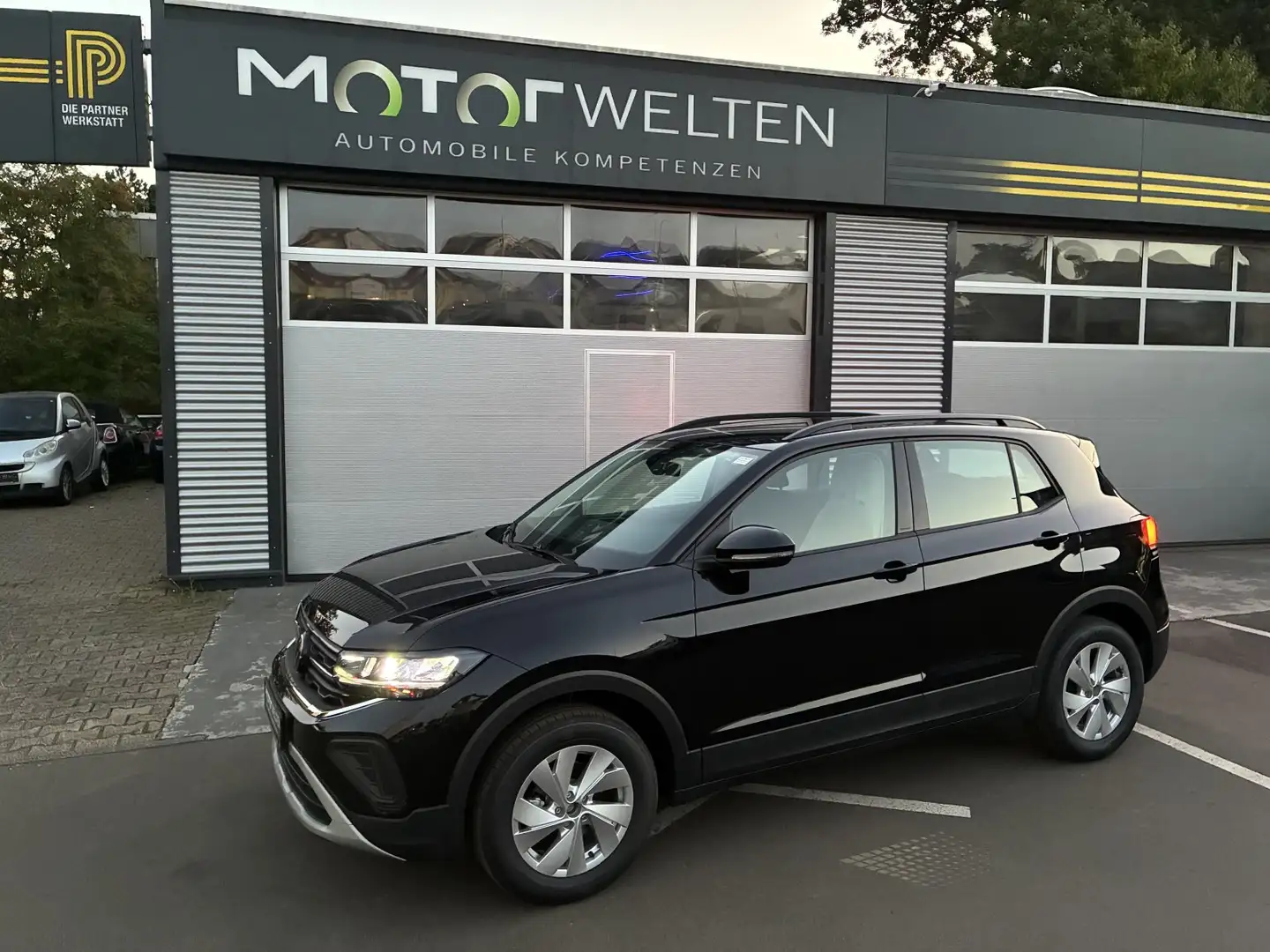 Volkswagen T-Cross T-Cross 1.0 TSI Life 1.0 TSI EU6e Life Schwarz - 1