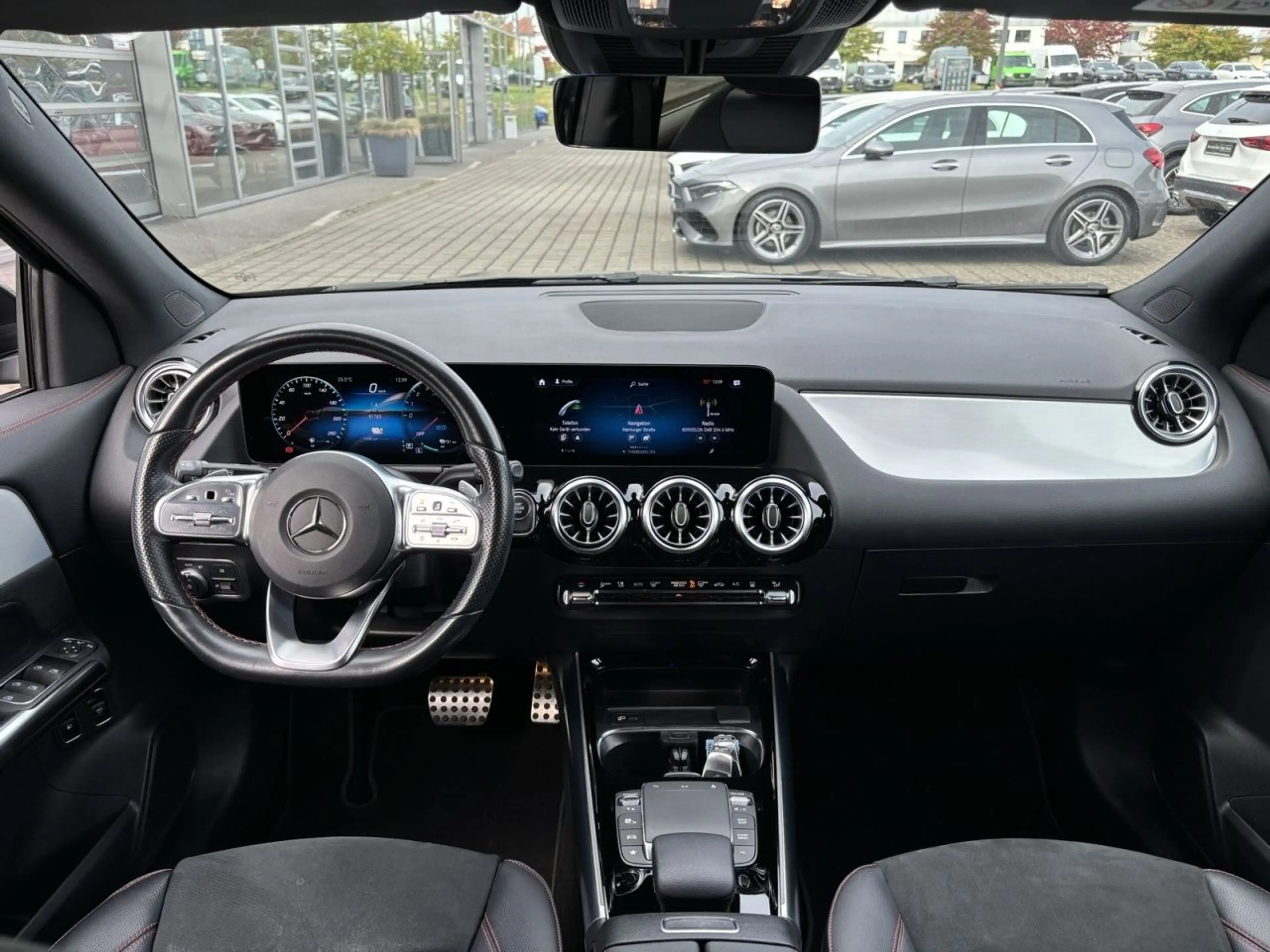 Mercedes-Benz GLA 250 e AMG+NIGHT+FAHRASSIST+AMBIENTE+KAM+LED — photo 13