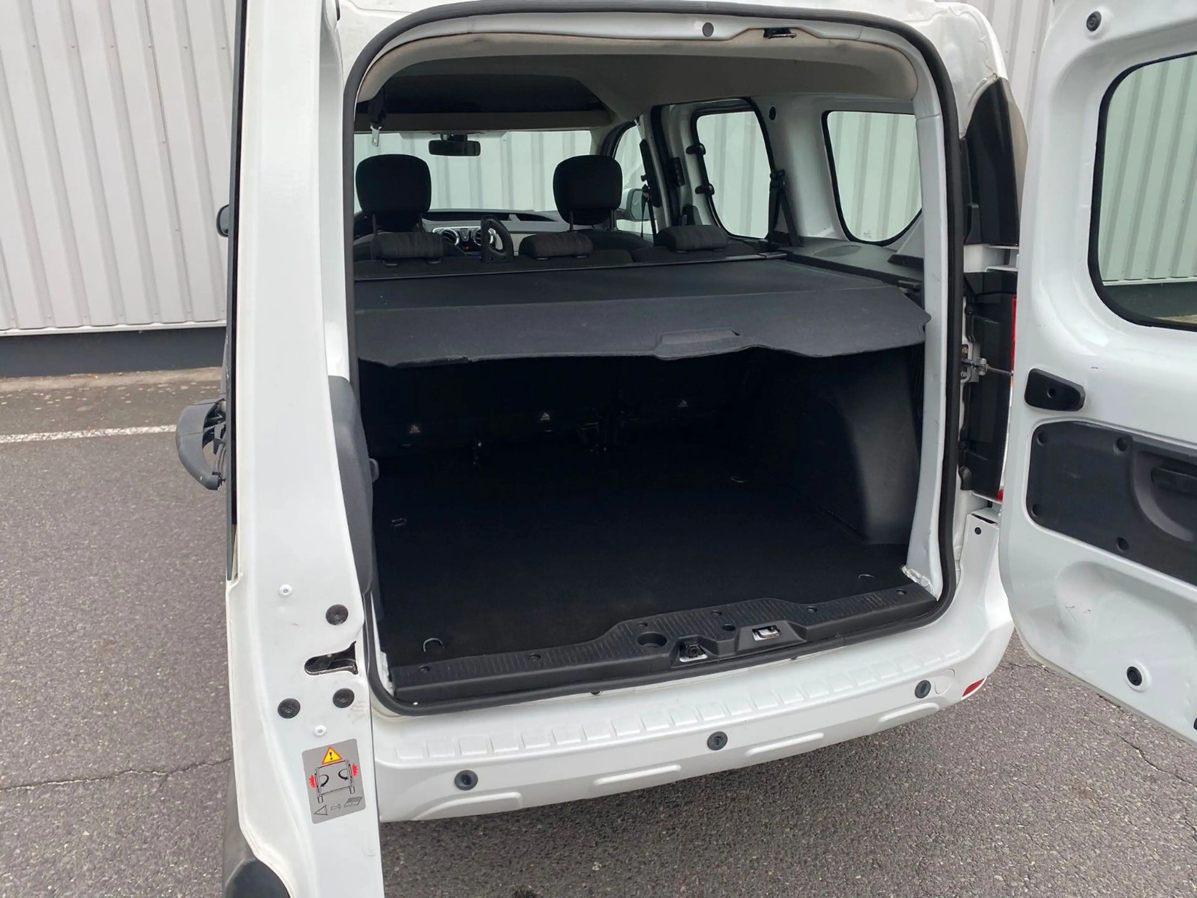 Dacia Dokker aus 1.Hand Klima PDC Freisprechanl. — photo 16