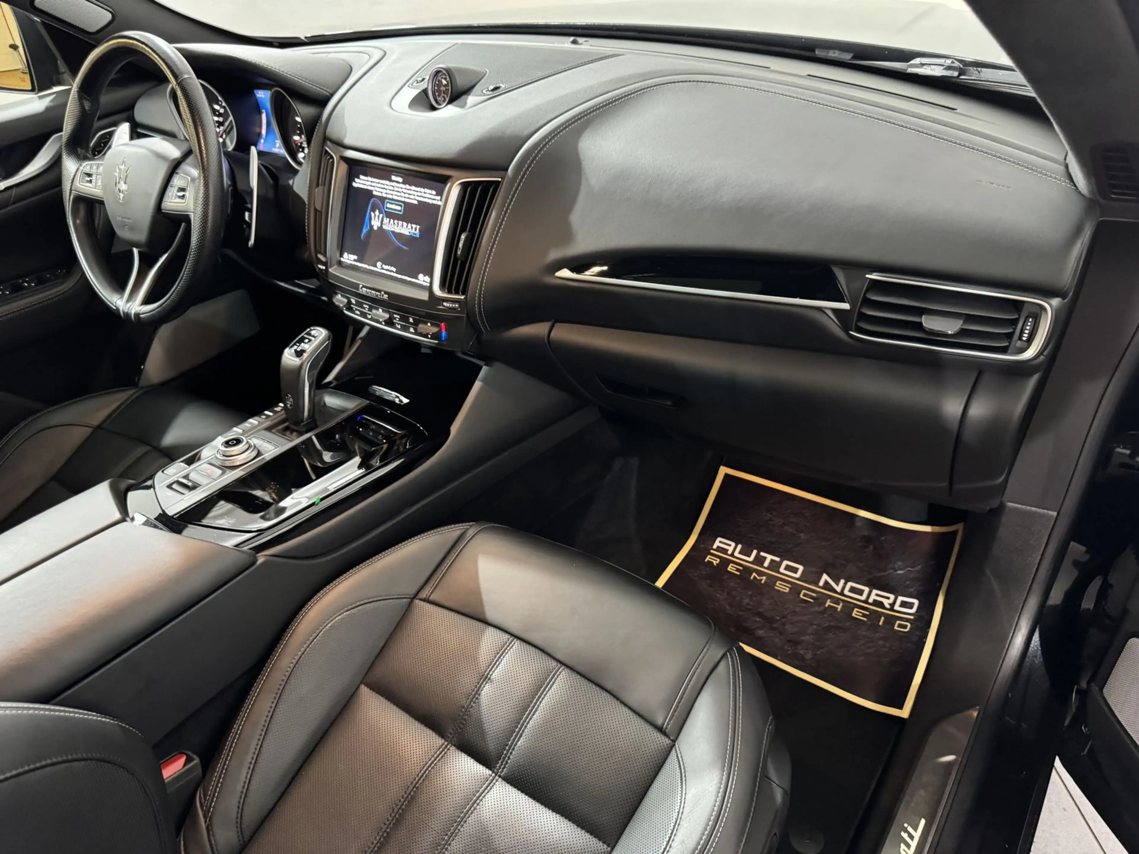 Maserati Levante SQ4 GranSport *Pano*360°Cam*ACC*Luft* — photo 15