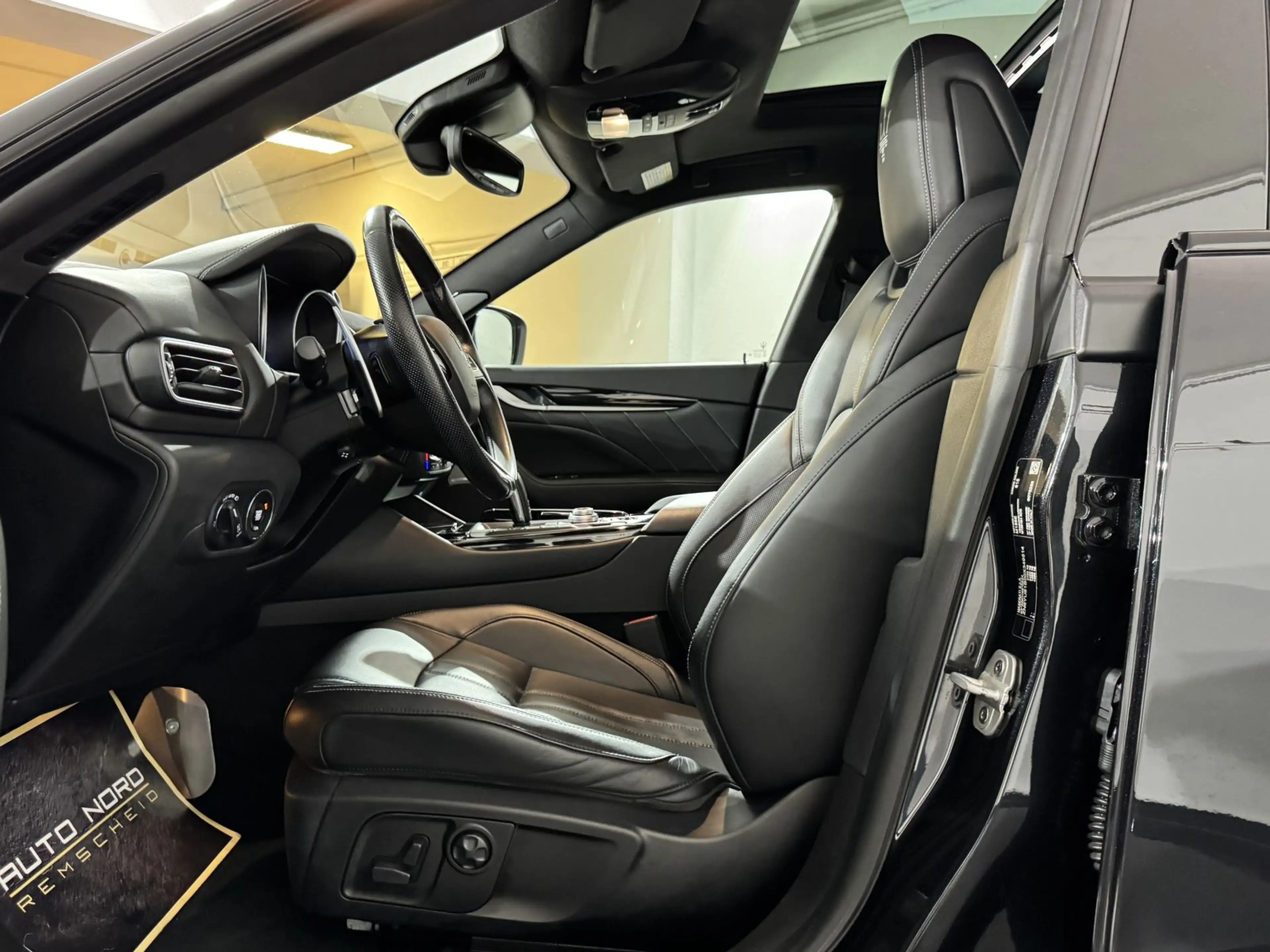 Maserati Levante SQ4 GranSport *Pano*360°Cam*ACC*Luft* — photo 13