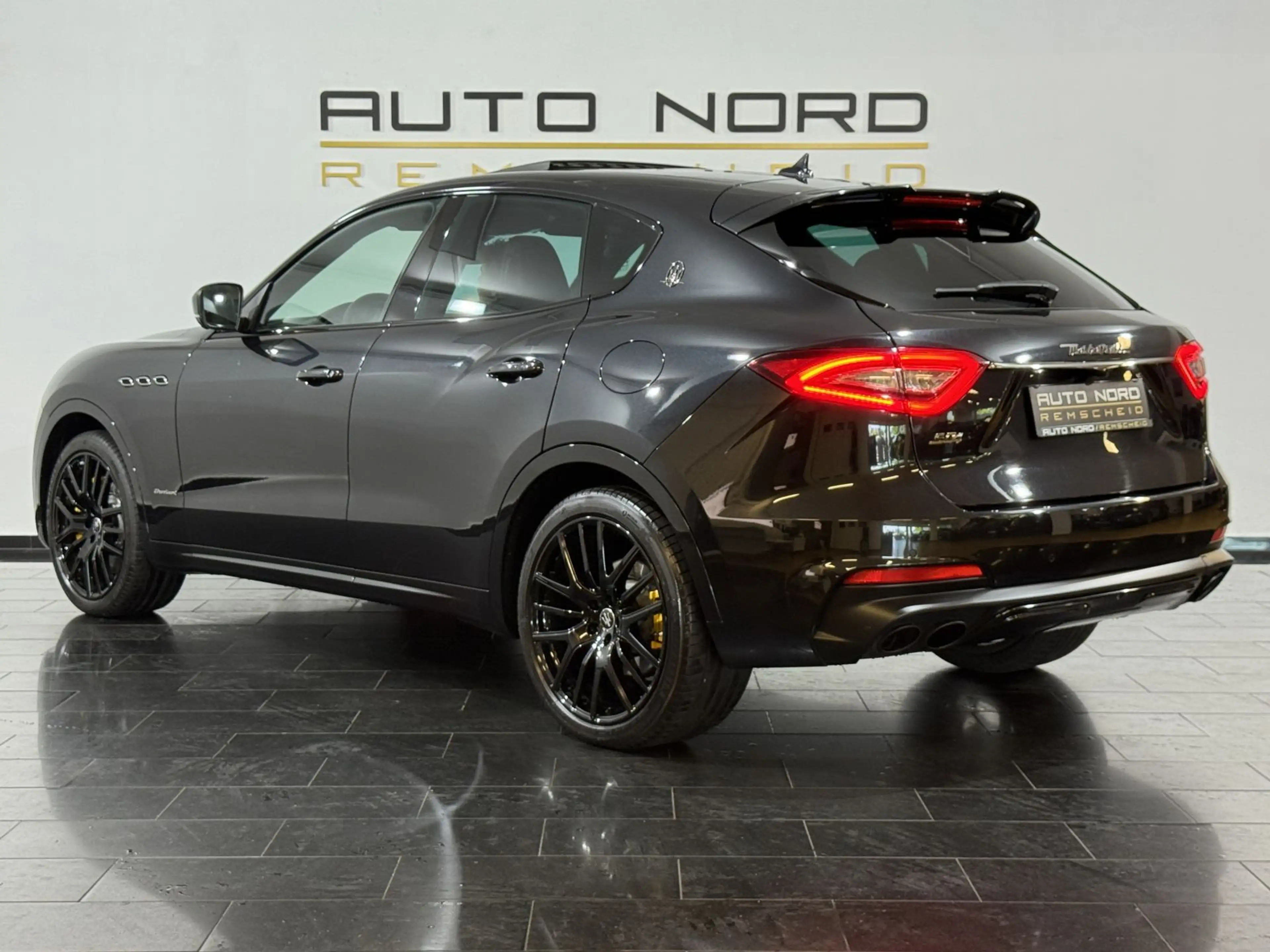 Maserati Levante SQ4 GranSport *Pano*360°Cam*ACC*Luft* — photo 7