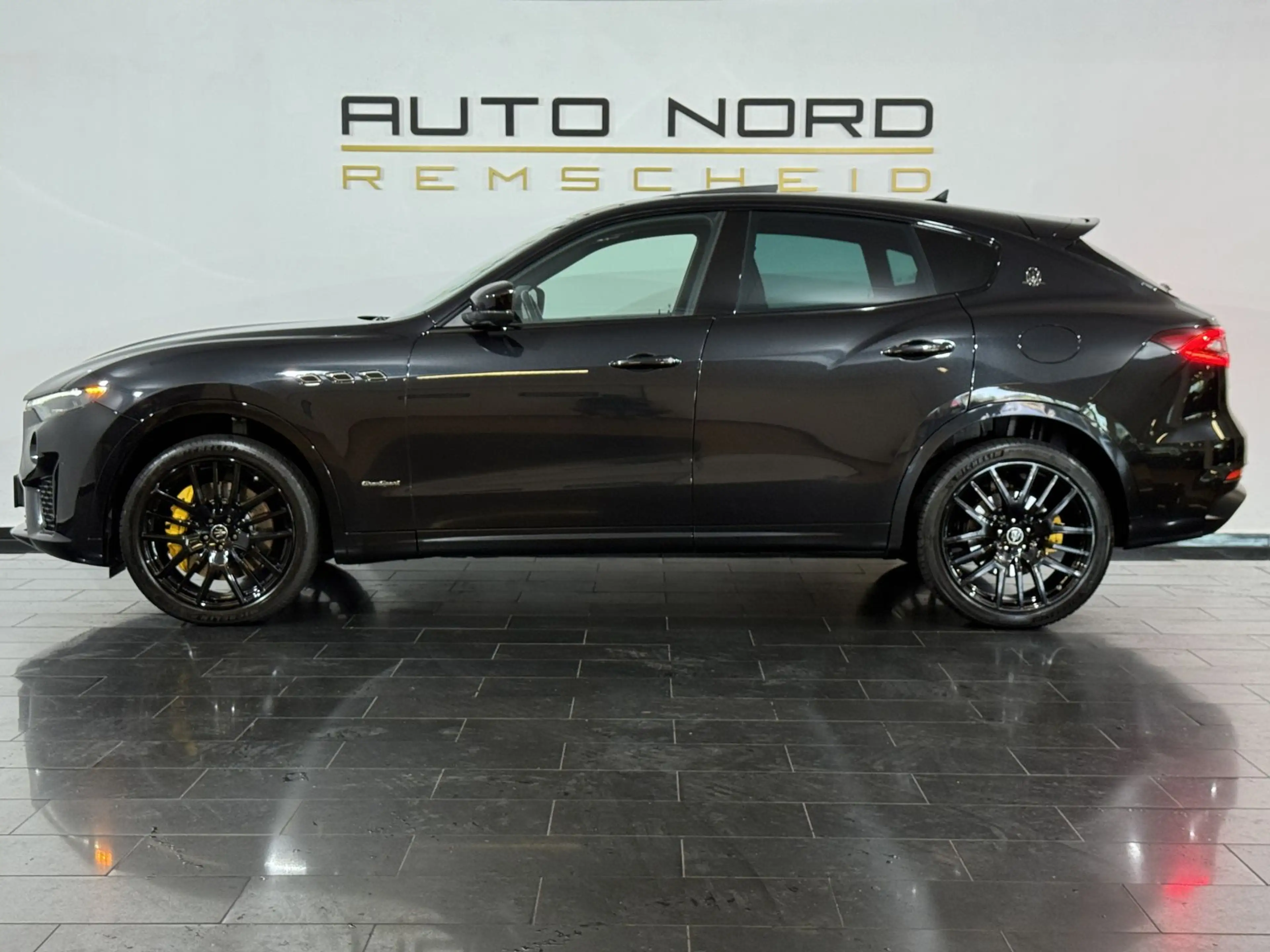 Maserati Levante SQ4 GranSport *Pano*360°Cam*ACC*Luft* — photo 8