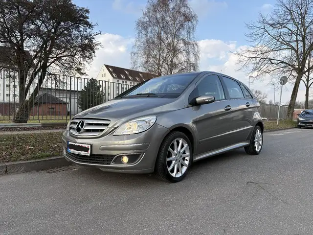Mercedes-Benz B 170 AUTOMATIK ALU KLIMA TEMPOMAT TÜV NEU