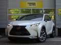 Lexus NX 300h AWD F-Sport *Triple LED/Pano/HUD/Trekhaak* Wit - thumbnail 1