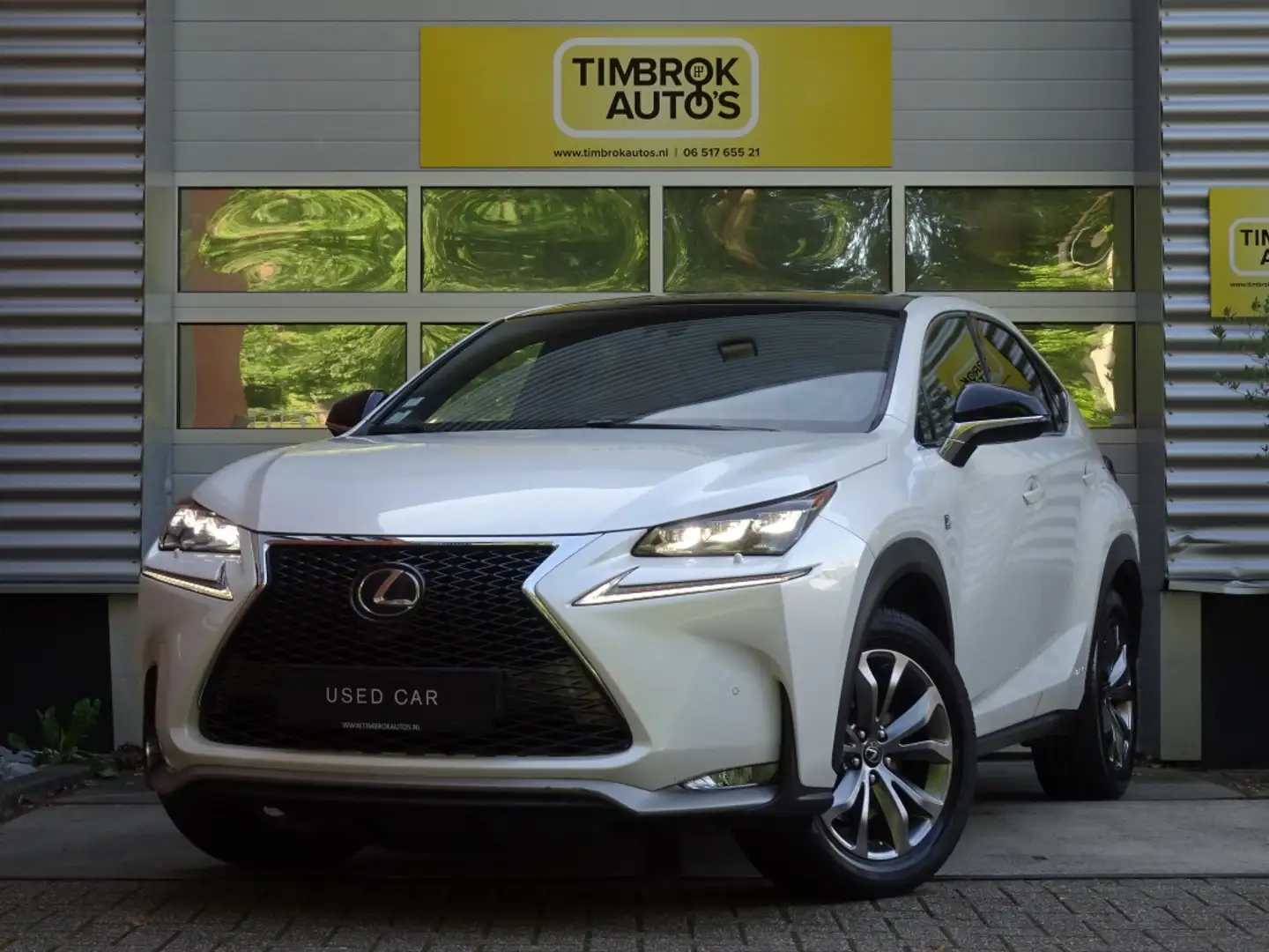 Lexus NX 300h AWD F-Sport *Triple LED/Pano/HUD/Trekhaak* Wit - 1