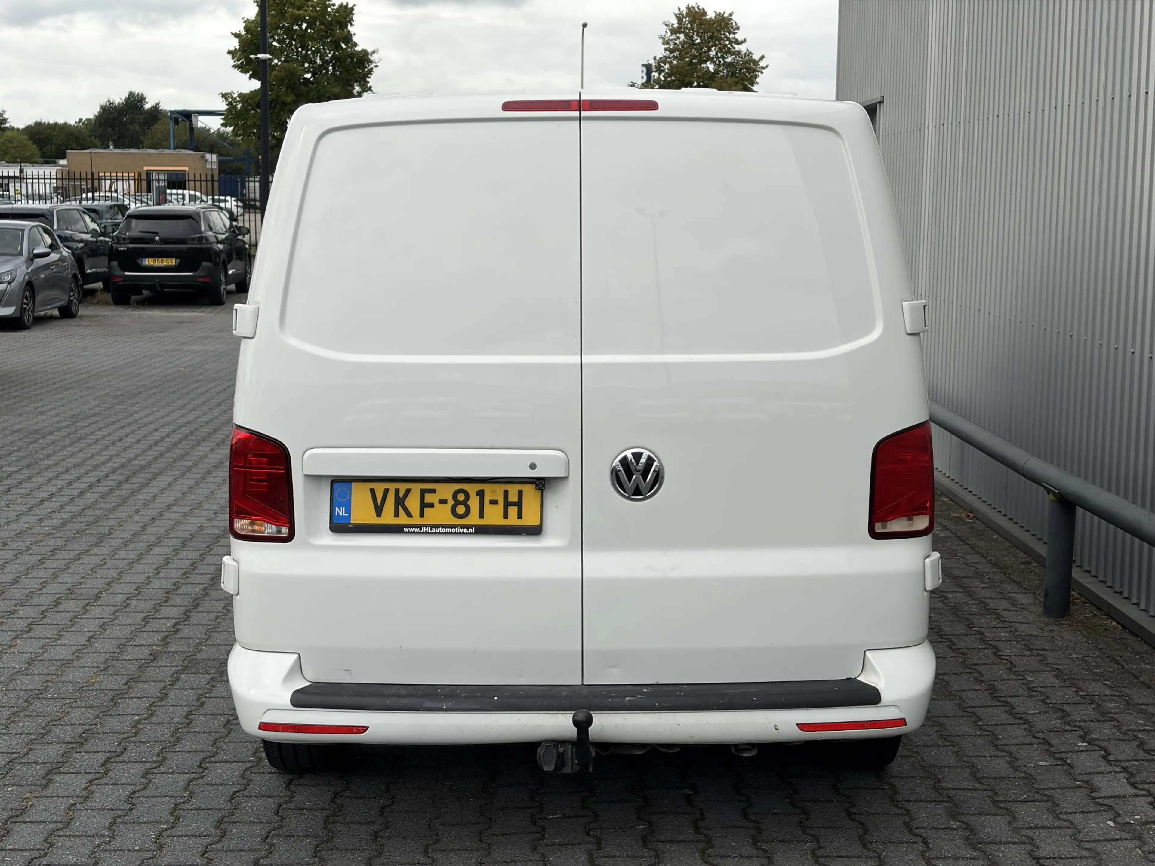 Volkswagen T6.1 Transporter 2.0 TDI L2H1*A/C*CRUISE*HAAK*NAVI* — photo 15