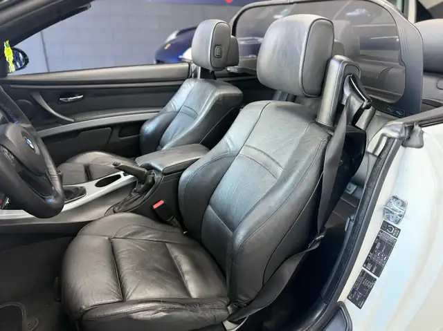 BMW 3 Series view 6
