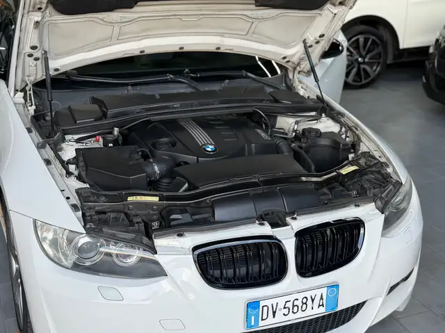 BMW 3 Series view 9