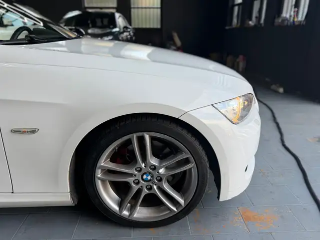 BMW 3 Series view 8