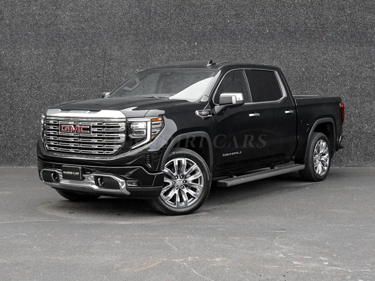 GMC Sierra New Sierra Denali € 69500 +6.2L V8 +22" WHEELS Schwarz - 1
