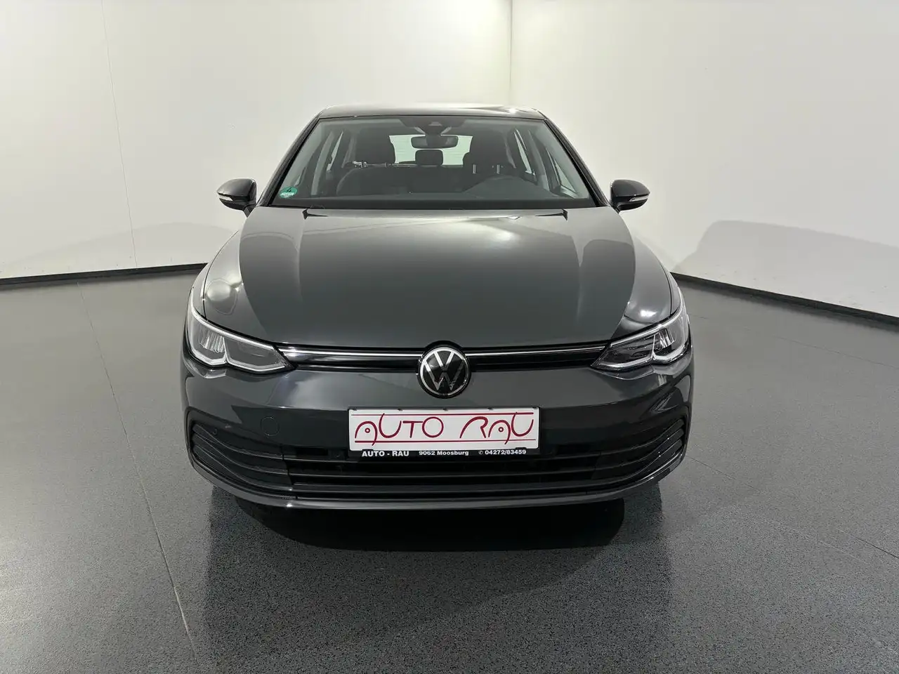 Volkswagen Golf 8 Lim. 1.5 TSI Life *LED*PDC*NAVI* 3