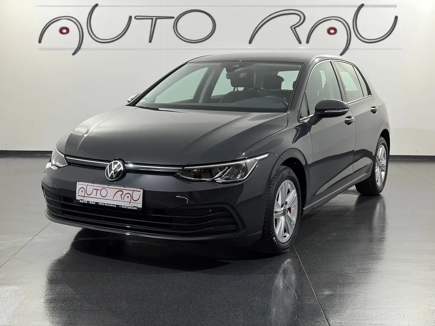 Volkswagen Golf 8 Lim. 1.5 TSI Life *LED*PDC*NAVI* Grau - 1