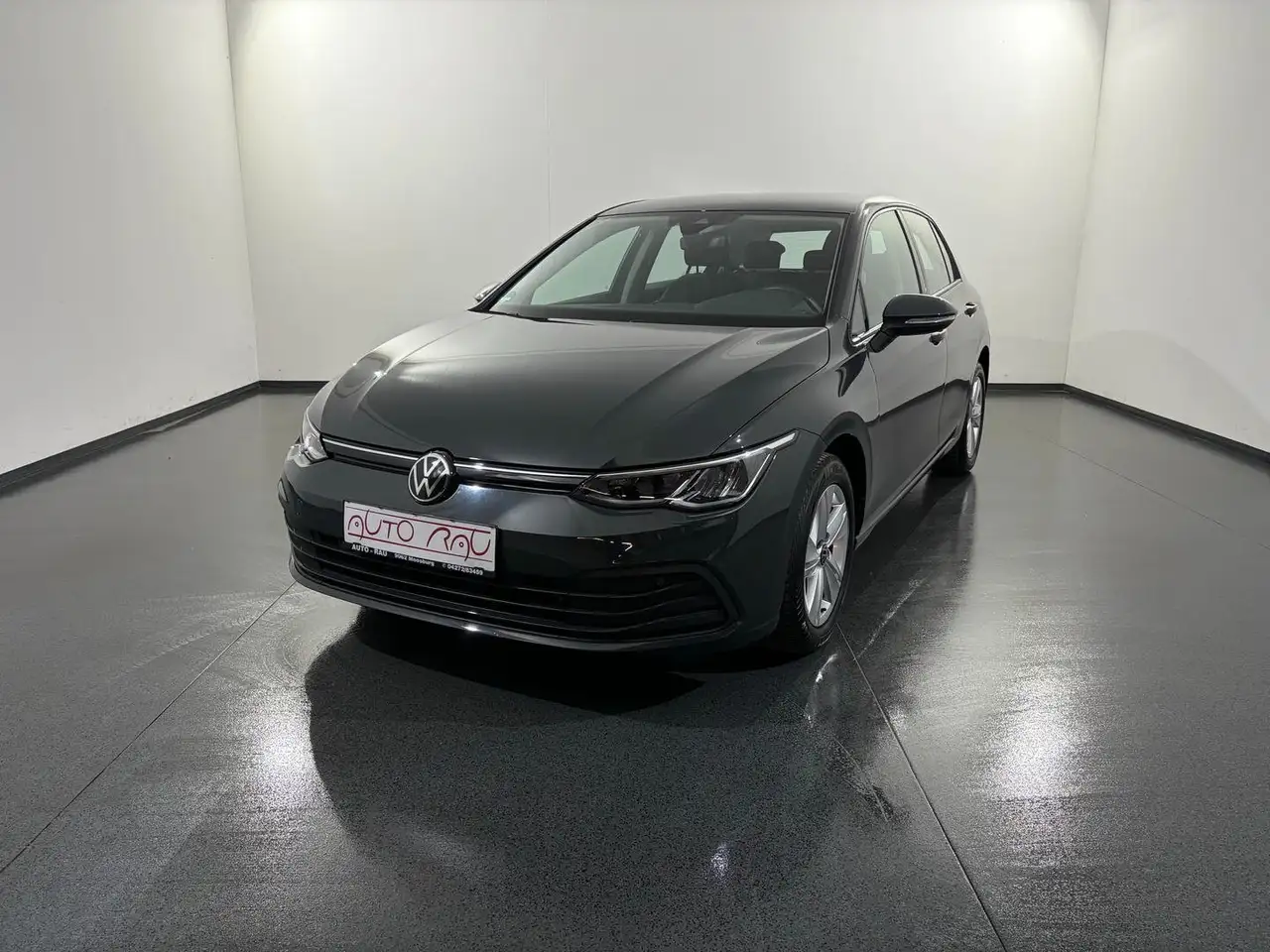 Volkswagen Golf 8 Lim. 1.5 TSI Life *LED*PDC*NAVI* 2