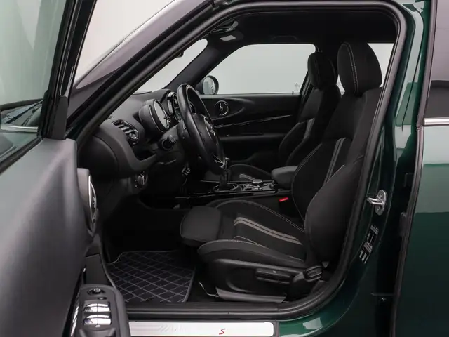 MINI Clubman view 18