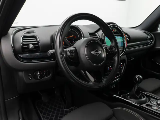 MINI Clubman view 19