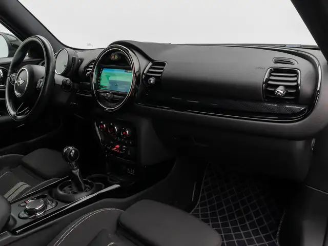MINI Clubman view 22