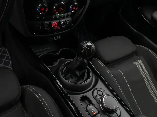 MINI Clubman view 21