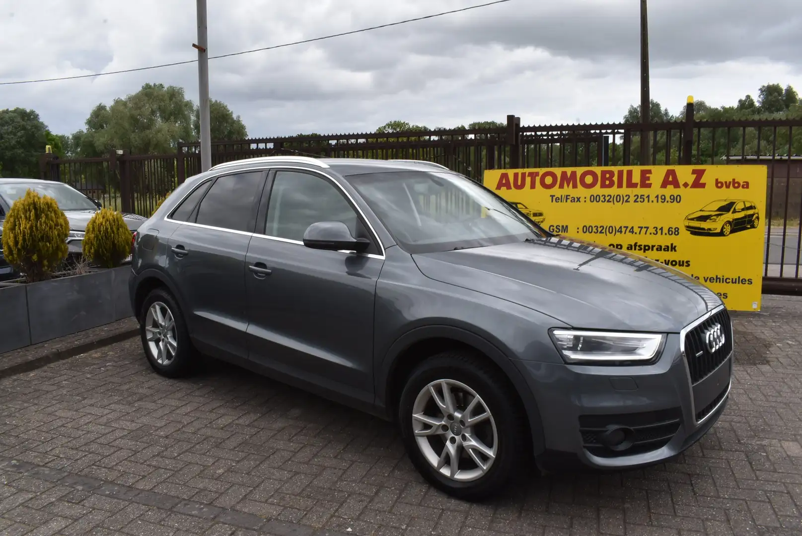 Audi Q3 2.0 TDi Quattro S tronic Leder / GPS / Xénon Gris - 1