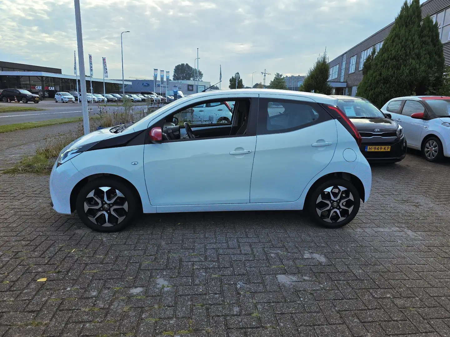 Toyota Aygo 1.0 VVT-i x-cite Blanc - 2
