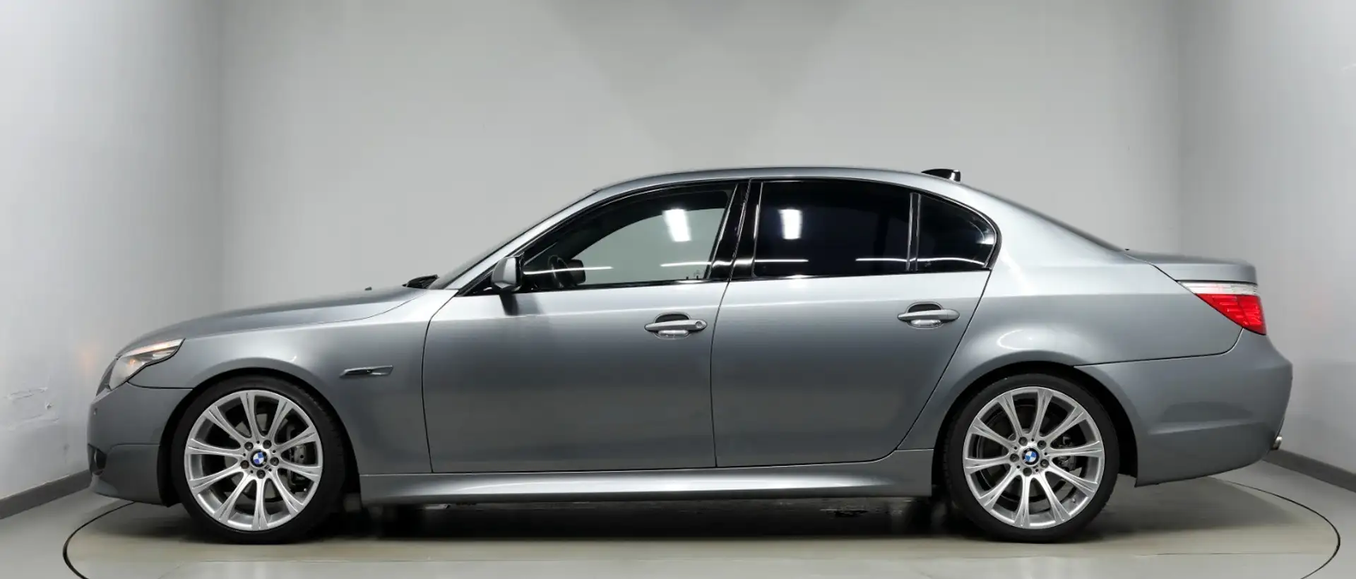 BMW 525 525d Touring Aut. Edition Lifestyle - 2