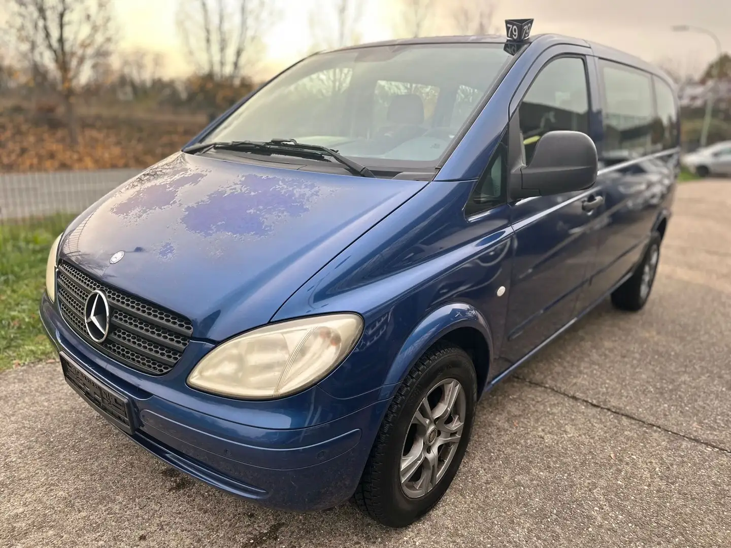 Mercedes-Benz Vito 111 CDI komp. AHK * 7 Sitzer * Navi Blau - 1