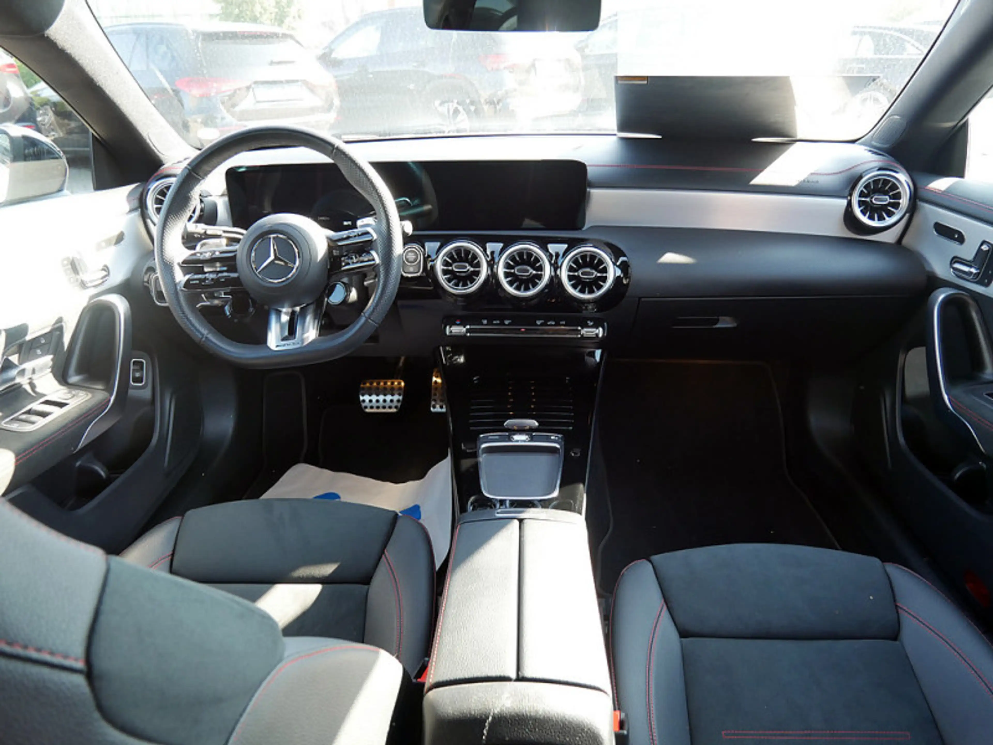 Mercedes-Benz CLA 35 AMG 4M SB , AMG NIGHT MEMO MULTI KAMERA — photo 7