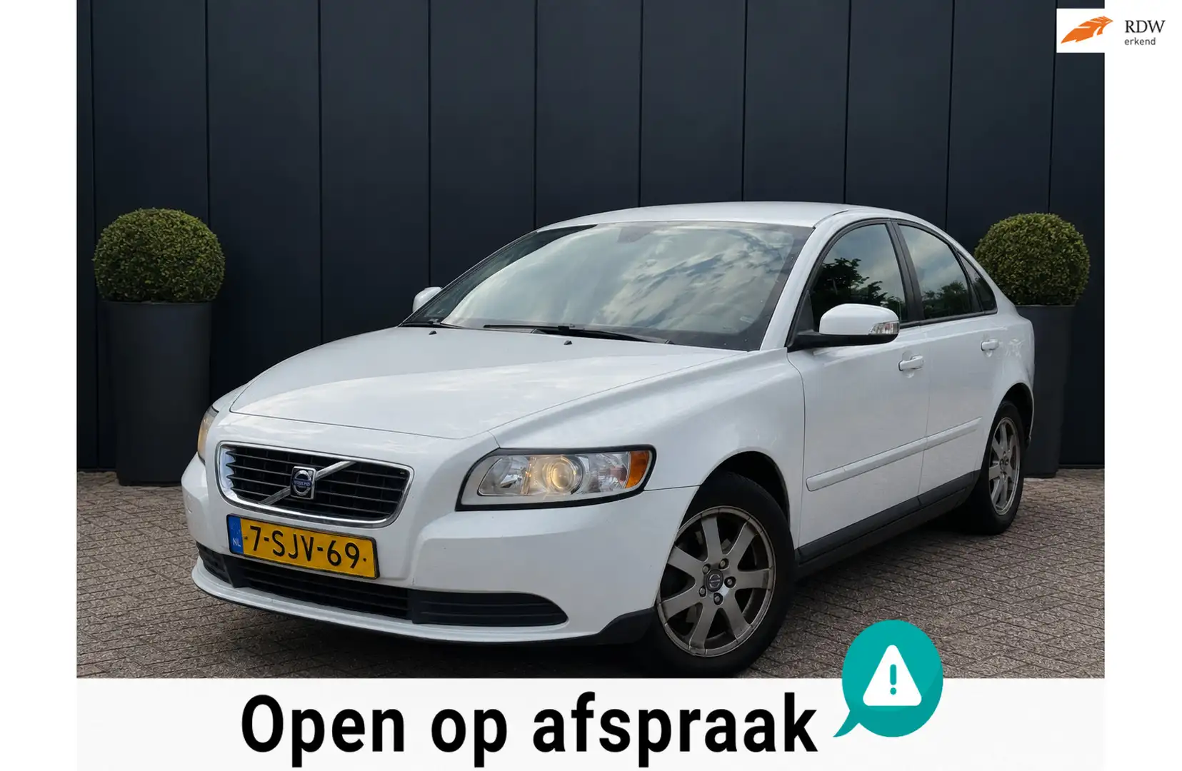Volvo S40 1.8 Edition II AIRCO TREKHAAK Weiß - 1