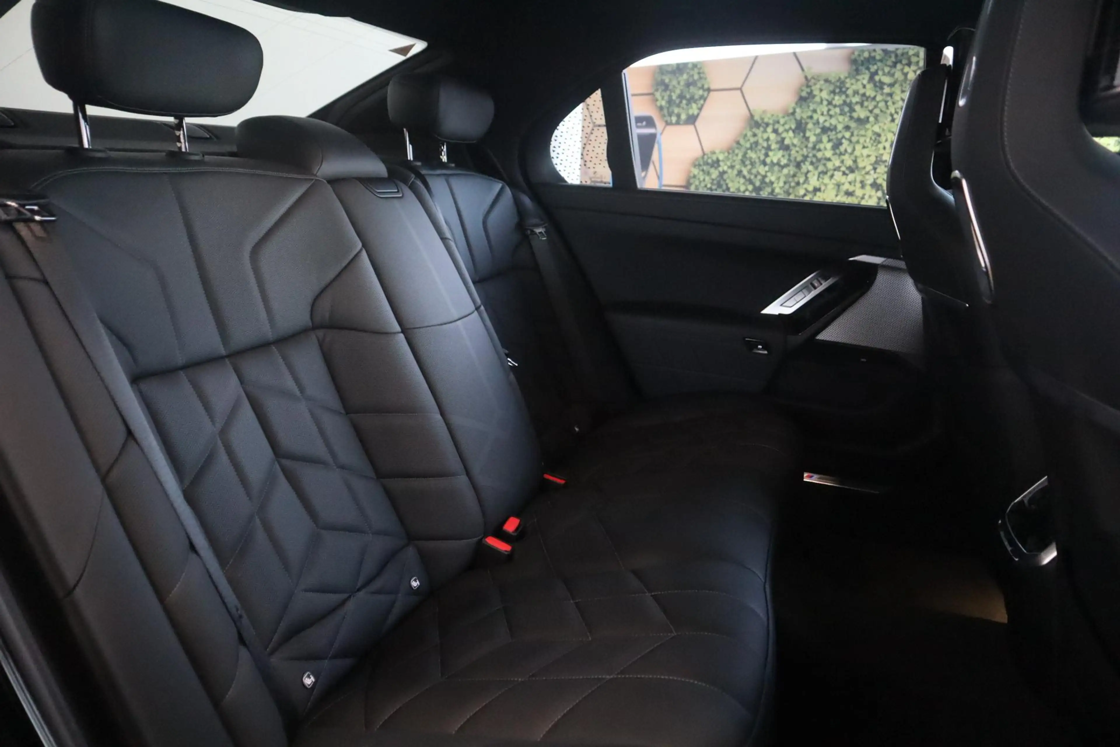 BMW i7 xDrive60 M Sportpakket Pro | Climate Acoustics Pac — photo 9