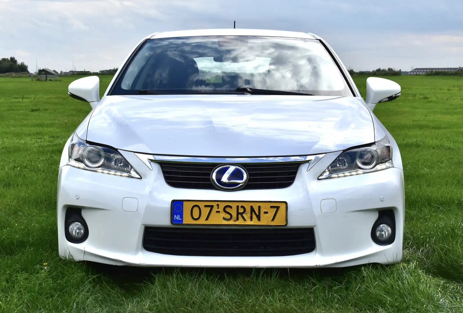 Lexus CT 200h 200h Hybrid 133.000km NAP / Keyless-entry / Camera Wit - 2
