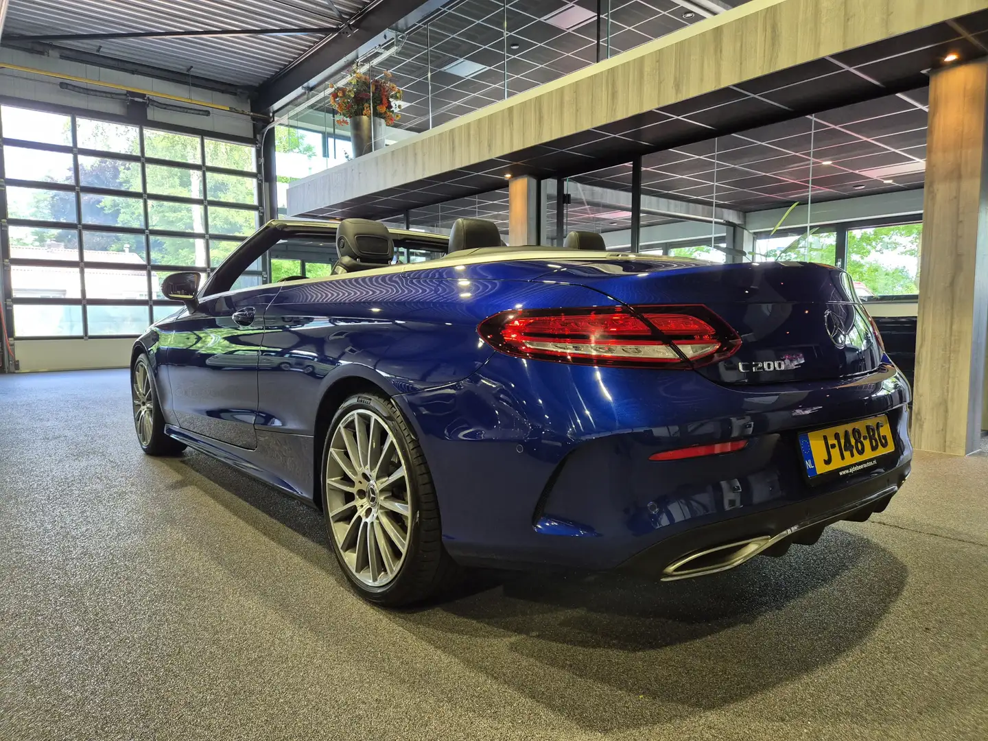 Mercedes-Benz C 200 Cabrio Advantage Pack AMG | Facelift | Camera | Ne Bleu - 2