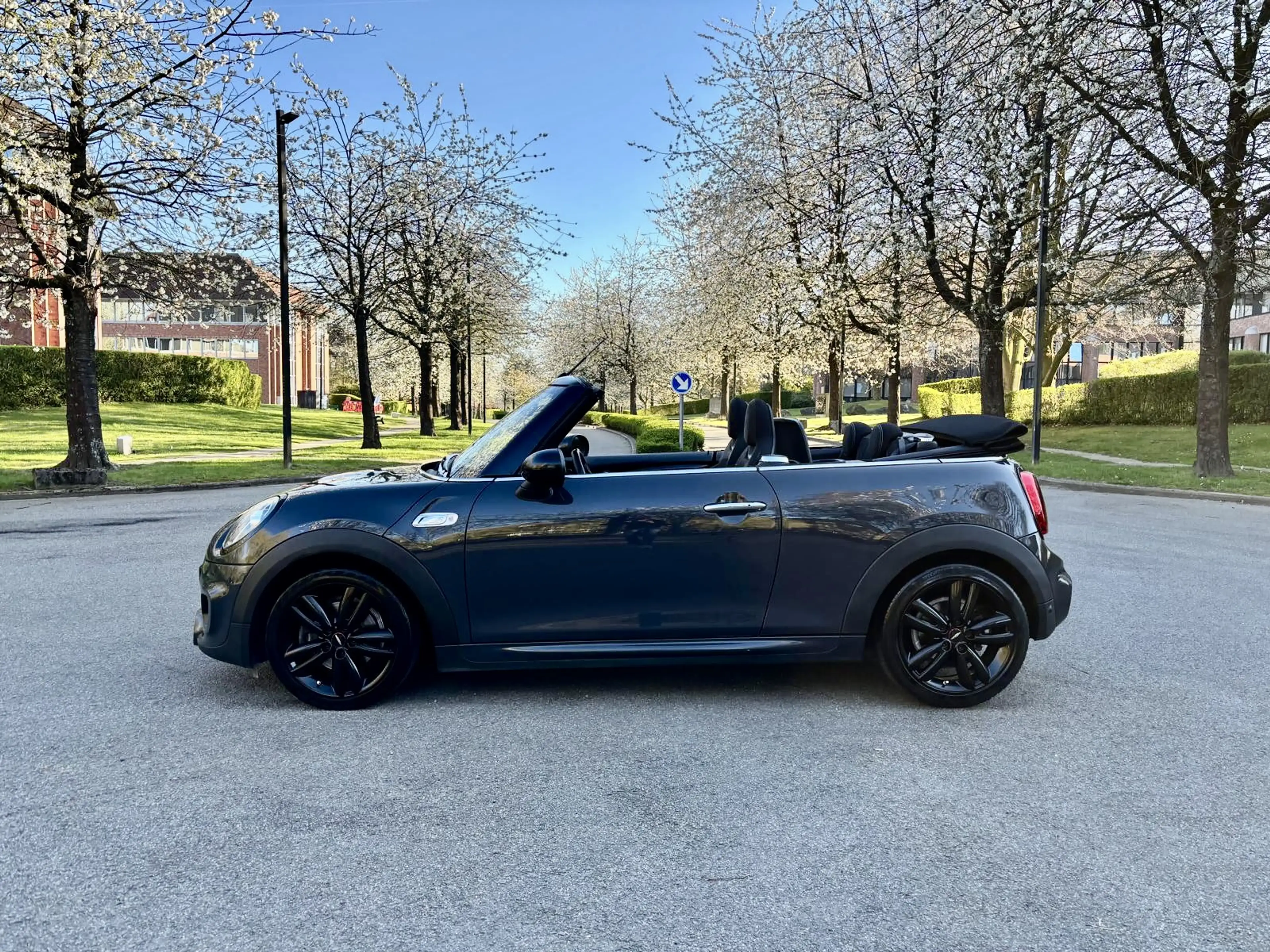 MINI Cooper S Cabrio 2.0A Pack John Cooper Works ** Led - Navi - Camera - Keyless **