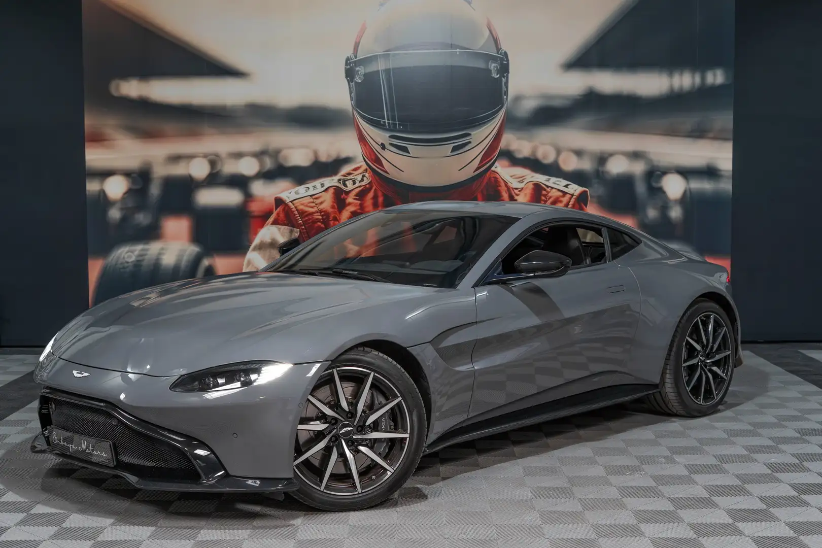 Aston Martin Vantage V8 | Alcantara Interior | Quicksilver exhaust Gris - 1