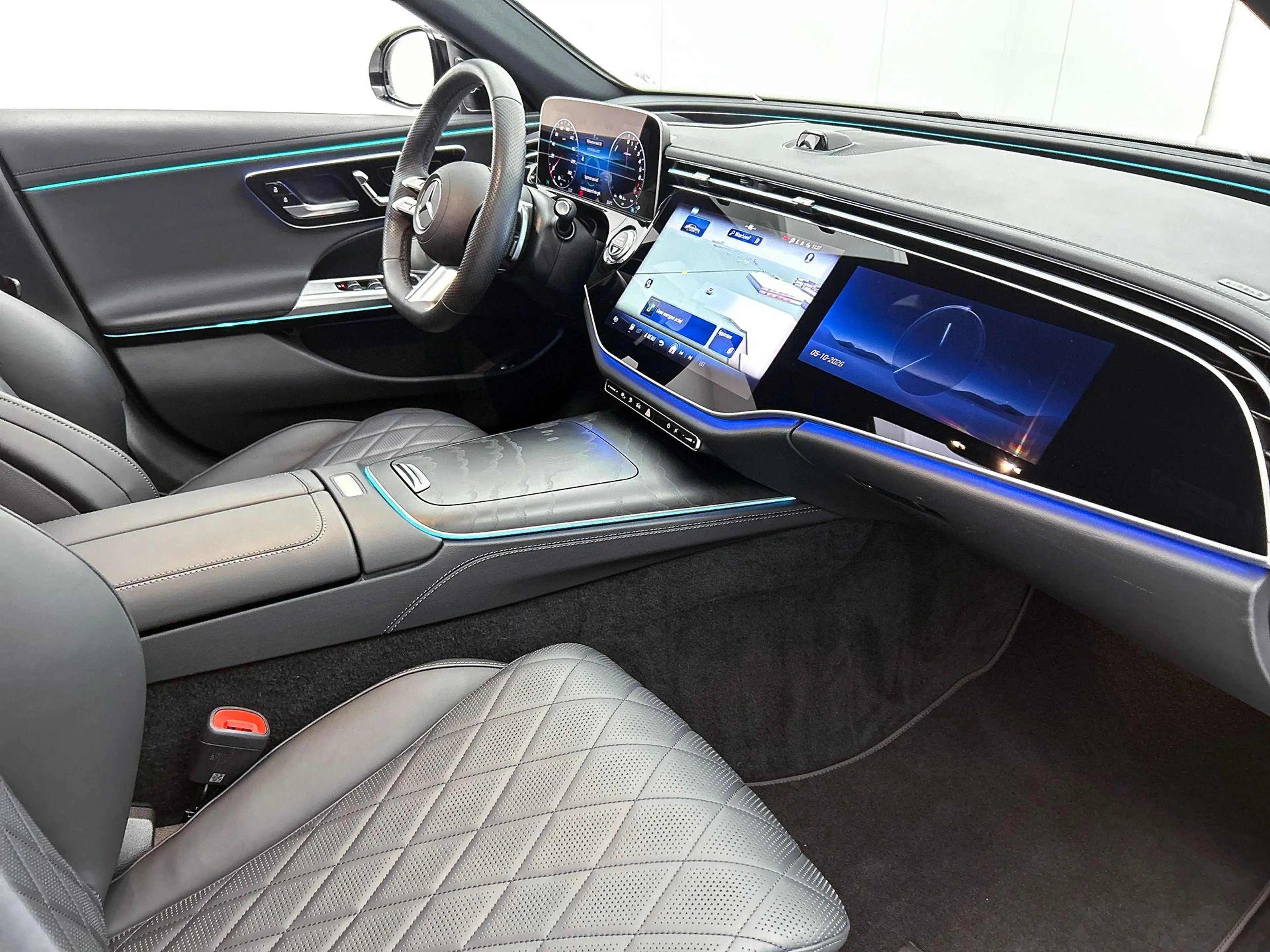 Mercedes-Benz E 400 e 4MATIC Berline AMG Line | Night Pack | Panoramis — photo 9