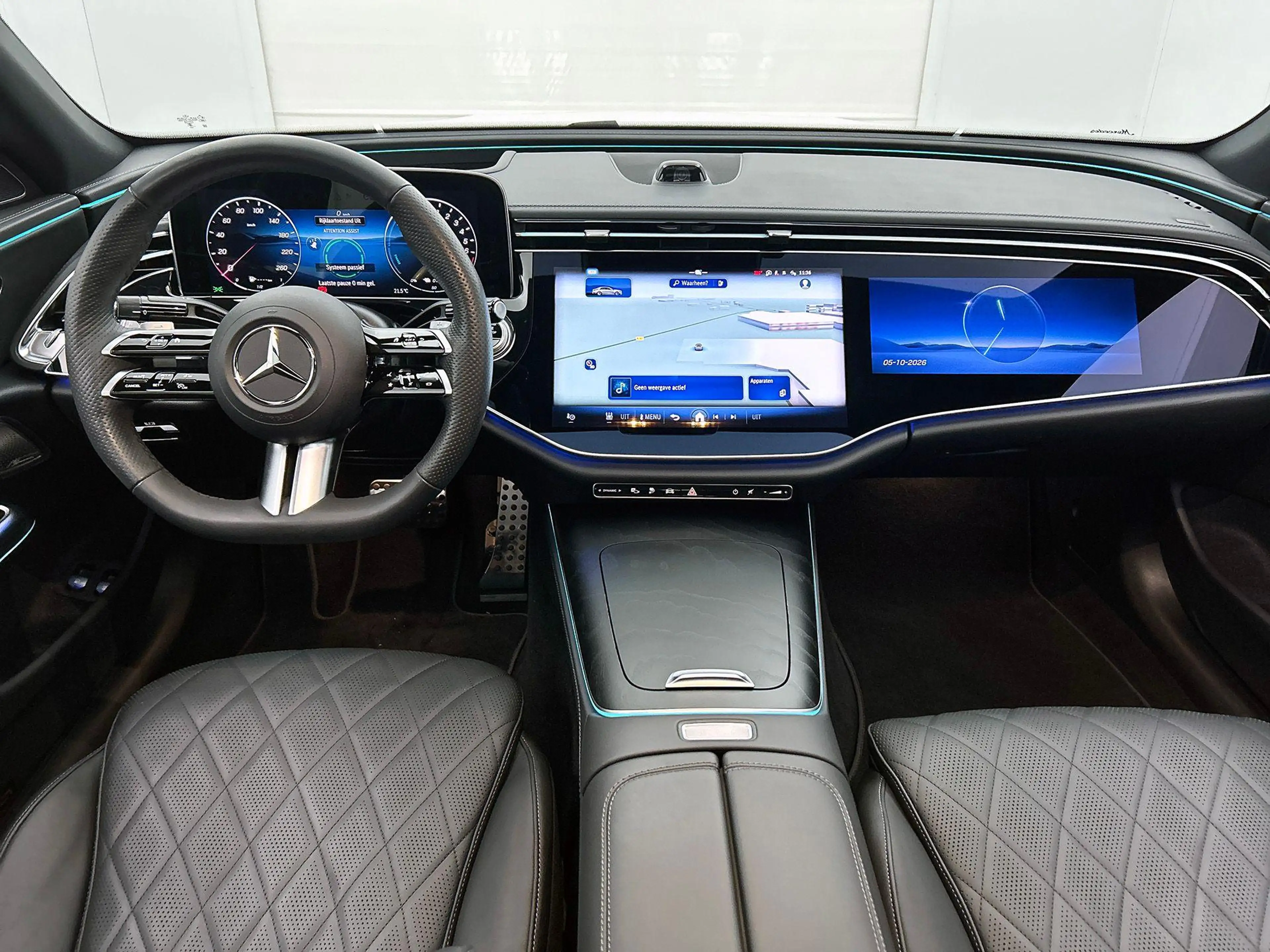 Mercedes-Benz E 400 e 4MATIC Berline AMG Line | Night Pack | Panoramis — photo 3