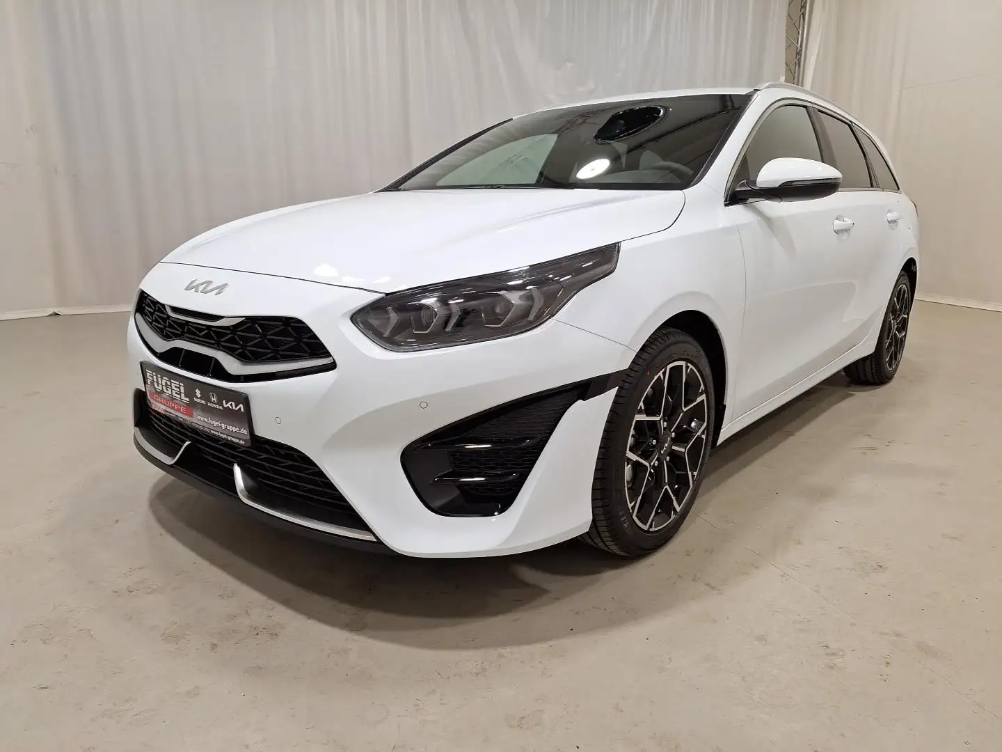 Kia Ceed SW / cee'd SW 1.5 T-GDI GT-Line LED|Navi|4xSHZ|RFK Weiß - 2