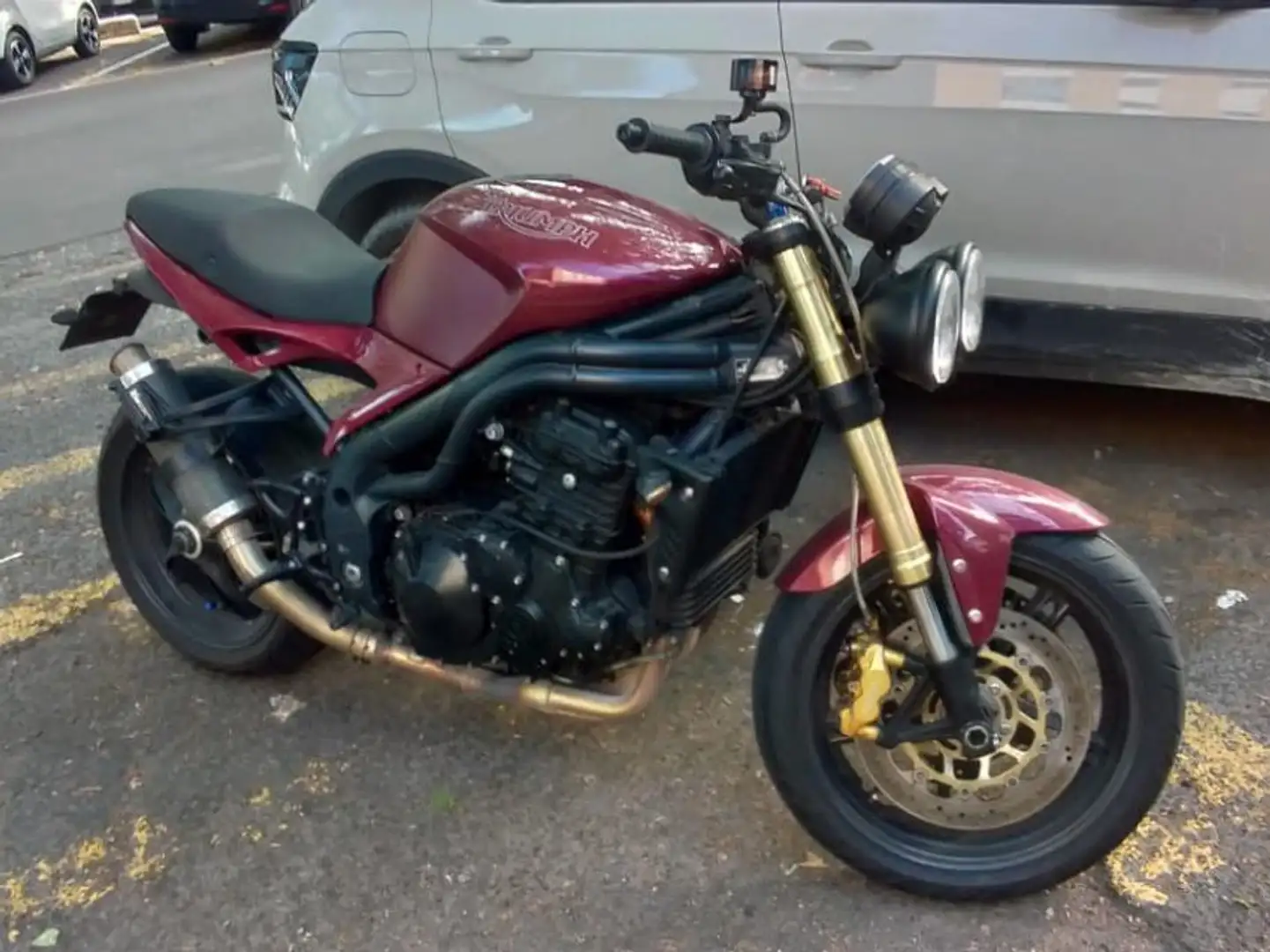 Triumph Speed Triple 1050 Naked Fioletowy - 1